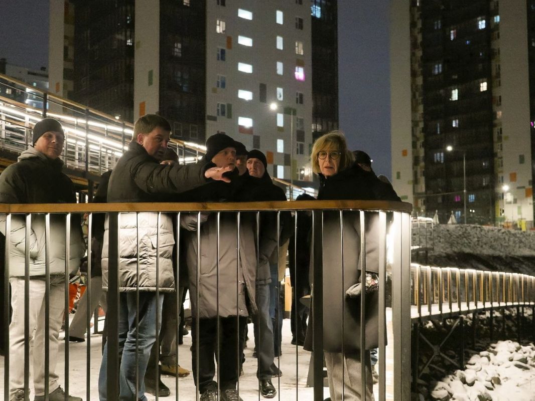 Сегодня вечером депутаты городского Совета провели выездное совещание, посвященное освещению общественных пространств на территории города Сегодня вечером депутаты городского Совета провели выездное совещание, посвященное освещению общественных пространств на территории города
